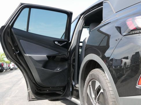 Used 2022 Volkswagen ID.4 Pro image 28