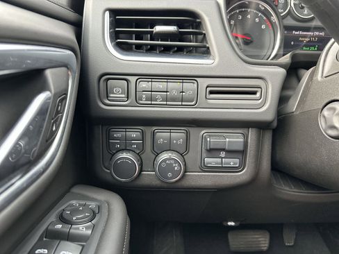 Certified 2021 Chevrolet Tahoe Z71 w/ Z71 Signature Package image 17