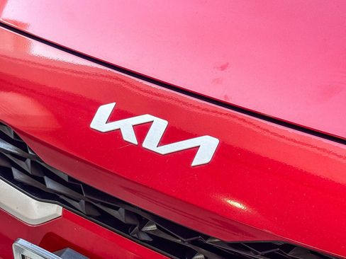 Used 2024 Kia Forte LXS FWD image 11