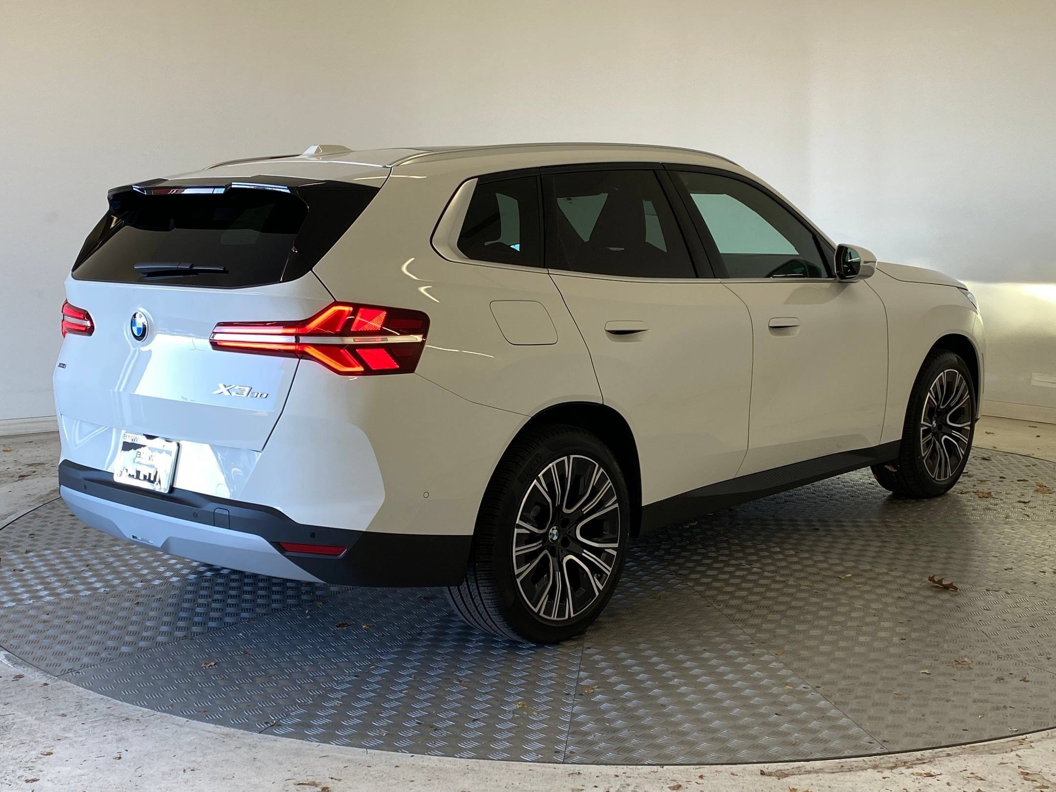 Used 2026 BMW X3 xDrive30i w/ Convenience Package AWD/4WD image 8
