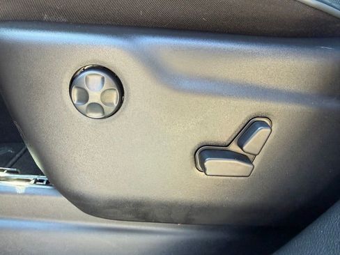 Used 2019 Jeep Grand Cherokee Overland image 22