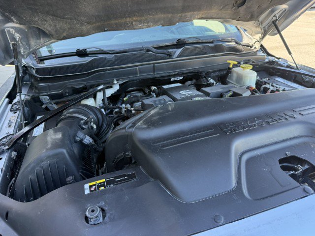 Used 2022 RAM 5500 Tradesman w/ Chrome Appearance Group AWD/4WD image 19
