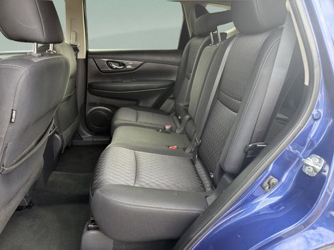 Used 2020 Nissan Rogue SV image 20