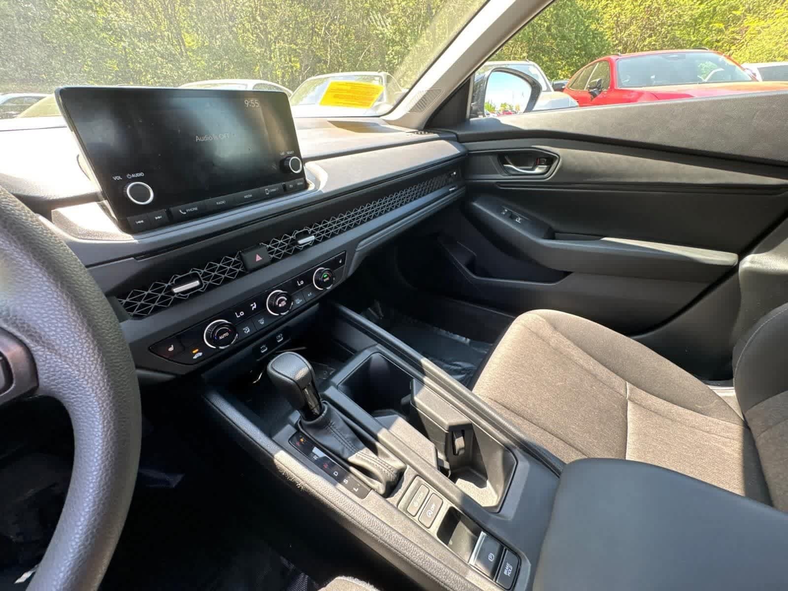 Used 2025 Honda Accord SE image 22