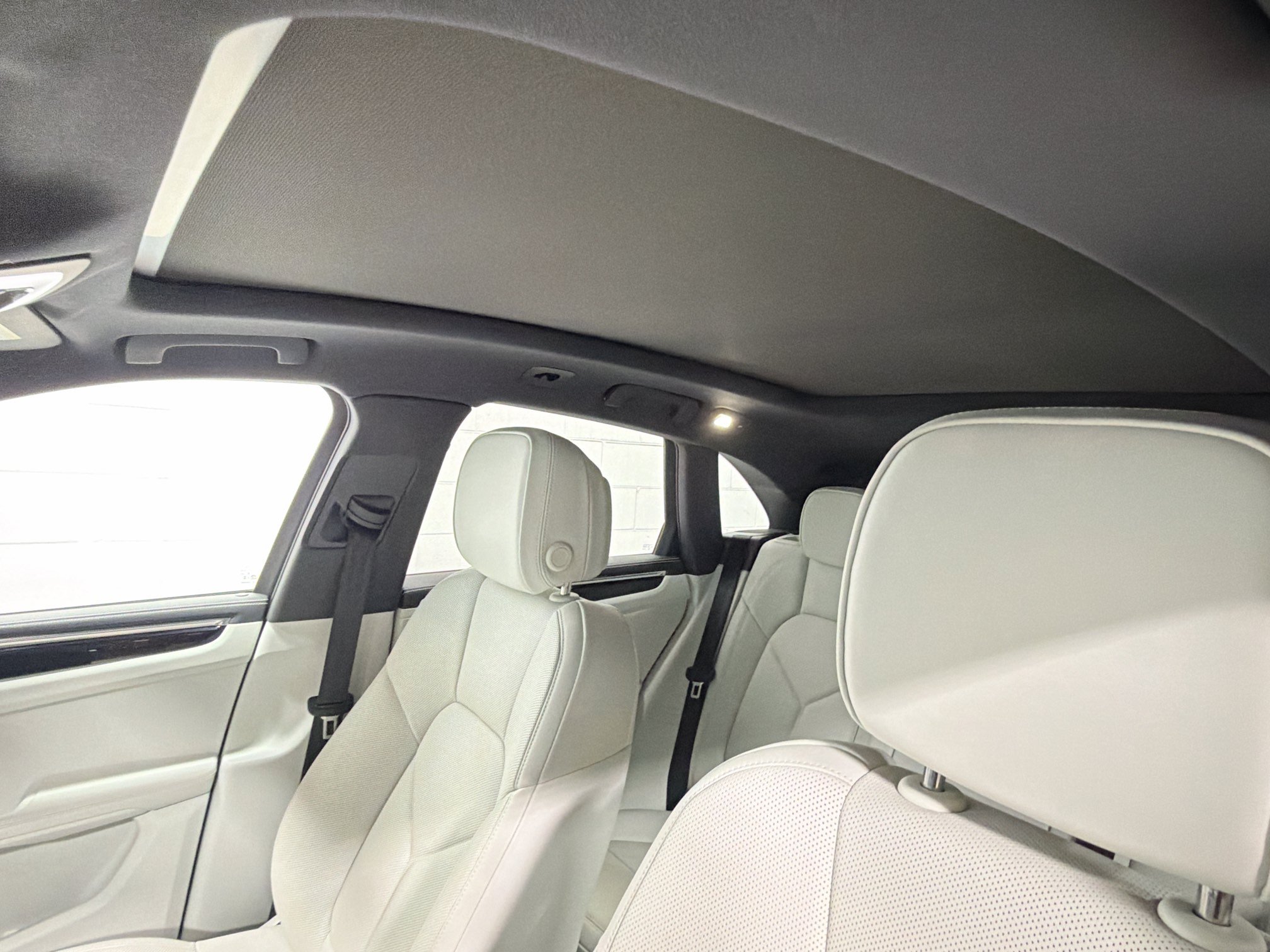 Certified 2026 Porsche Macan AWD/4WD image 25