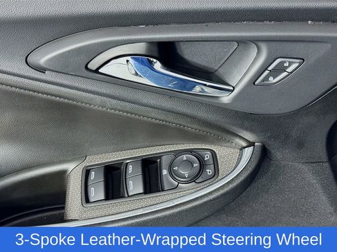 Used 2019 Chevrolet Malibu Hybrid w/ Leather Package image 24