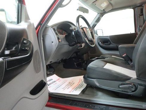 Used 2010 Ford Ranger XLT image 9