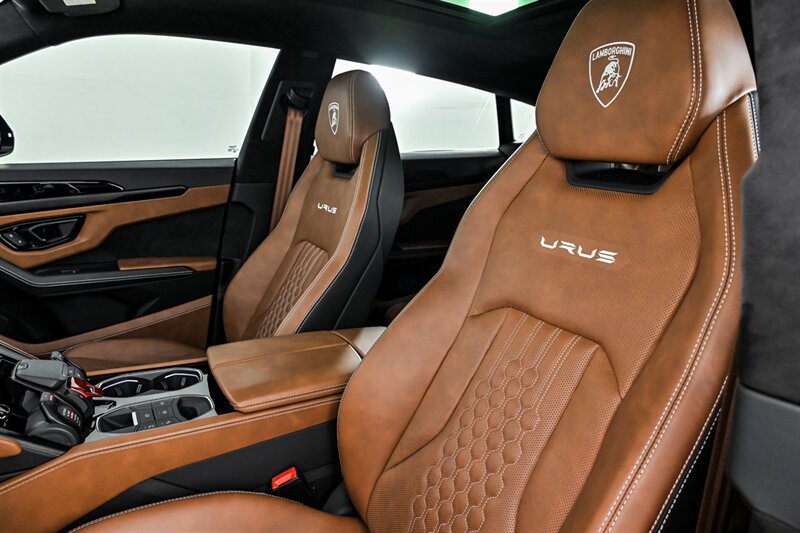 Used 2023 Lamborghini Urus S AWD/4WD image 18
