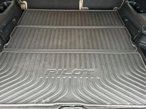 Used 2017 Honda Pilot Touring image 17