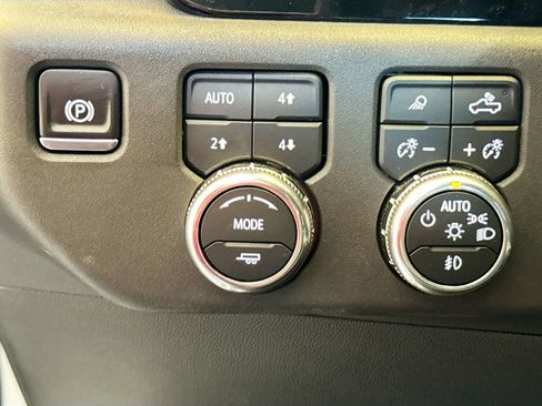 Used 2024 GMC Sierra 1500 Elevation w/ Elevation Premium Package AWD/4WD image 11