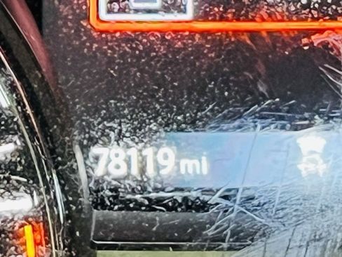 Used 2018 Nissan Pathfinder SL w/ Midnight Edition Package image 10