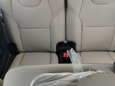 New 2026 Volvo XC90 B5 Plus image 29