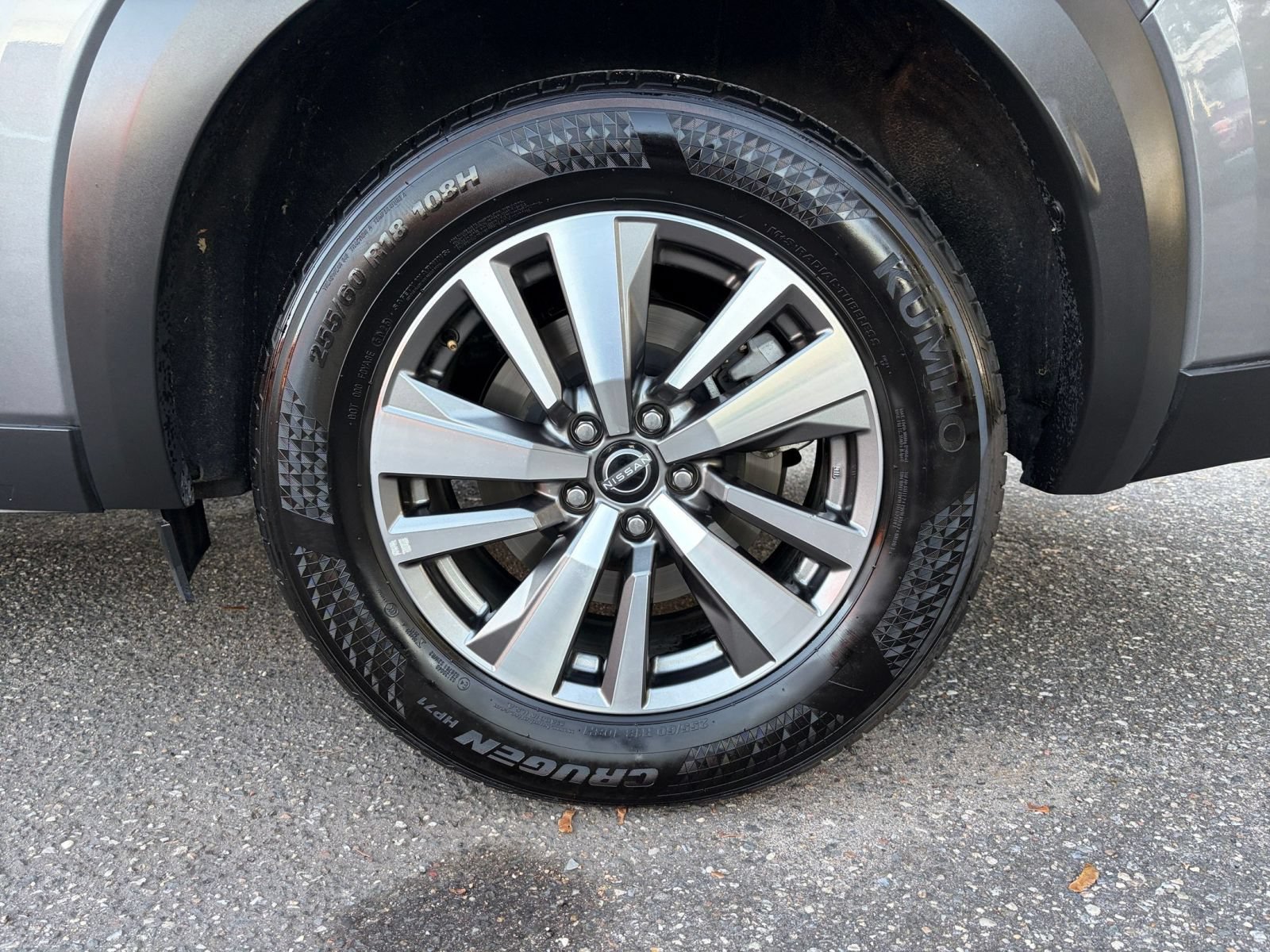 Used 2026 Nissan Pathfinder SL FWD image 32