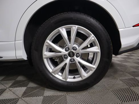 New 2025 Audi Q3 2.0T Premium image 31