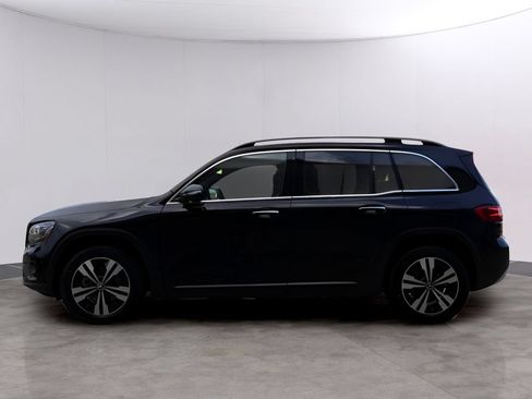 Used 2025 Mercedes-Benz GLB 250 4MATIC image 4