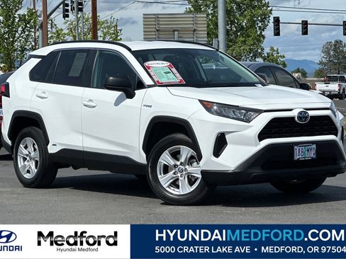 Used 2021 Toyota RAV4 LE AWD/4WD image 1