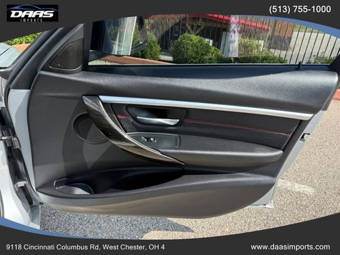 Used 2018 BMW 330i xDrive Sedan AWD/4WD image 34