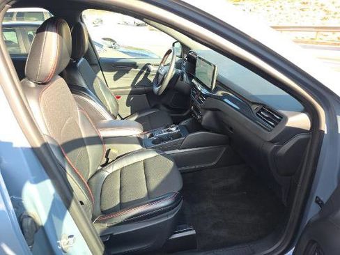 Used 2024 Ford Escape ST-Line Select w/ Tech Pack #1 image 5