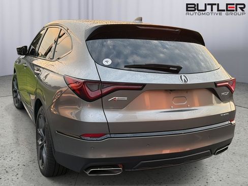 Used 2023 Acura MDX A-Spec AWD/4WD image 9