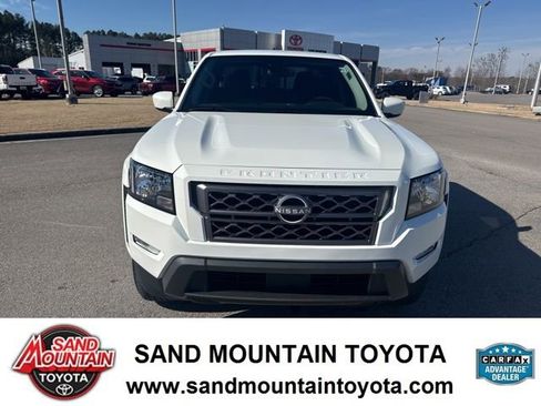 Used 2024 Nissan Frontier SV w/ SV Convenience Package image 8