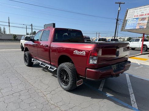Used 2022 RAM 2500 Big Horn w/ Night Edition AWD/4WD image 7