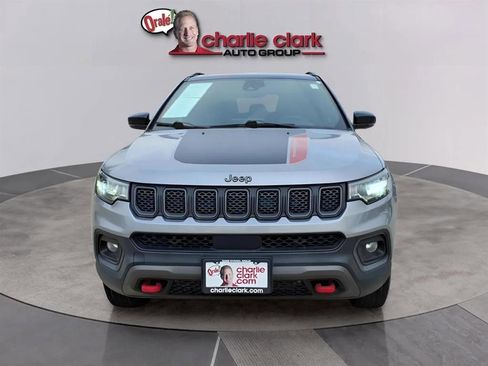 Used 2024 Jeep Compass Trailhawk image 8