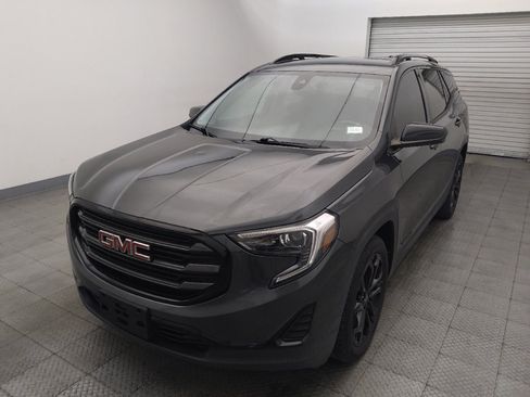Used 2020 GMC Terrain SLE w/ Elevation Edition FWD image 15