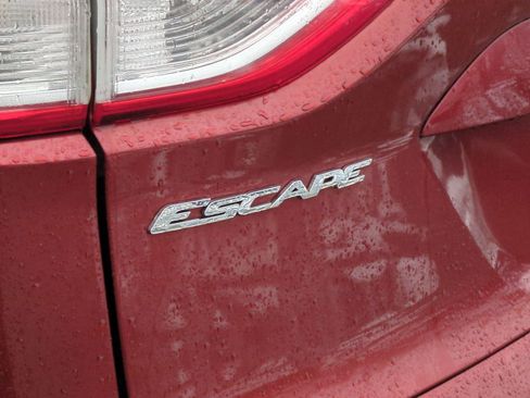 Used 2015 Ford Escape SE image 15