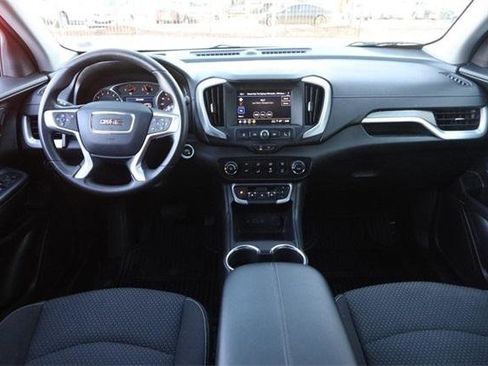 Used 2024 GMC Terrain SLE image 20