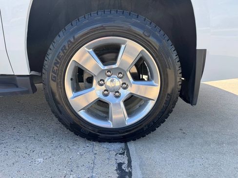 Used 2020 Chevrolet Suburban LT w/ Luxury Package image 7