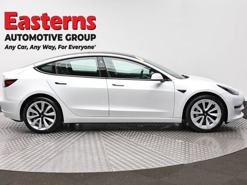 Used 2023 Tesla Model 3 Standard Range RWD image 4