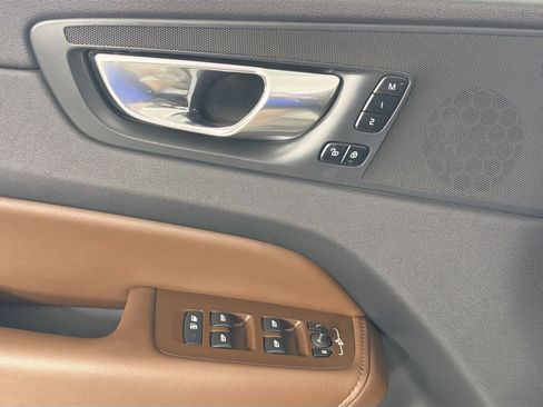 Certified 2023 Volvo XC60 B5 Plus w/ Protection Package Premier AWD/4WD image 18