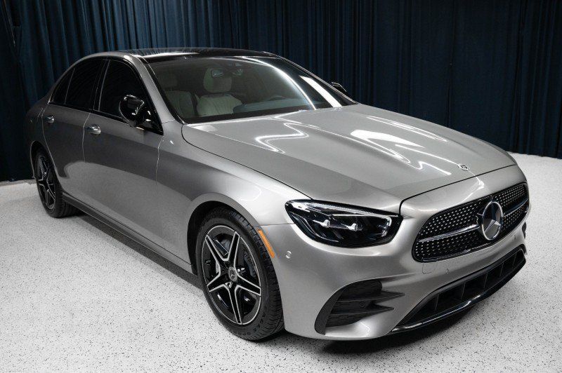 Used 2022 Mercedes-Benz E 350 Sedan image 3