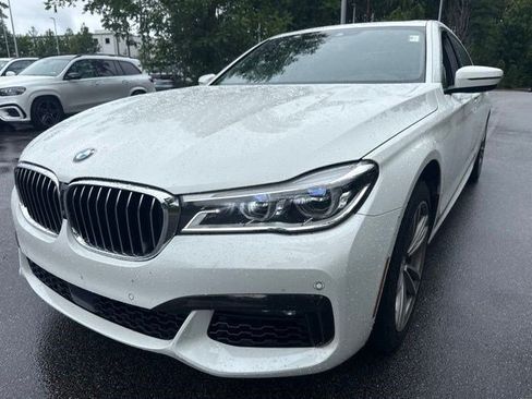 Used 2016 BMW 750i xDrive AWD/4WD image 9