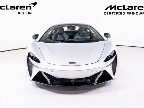 Used 2023 McLaren Artura RWD image 8