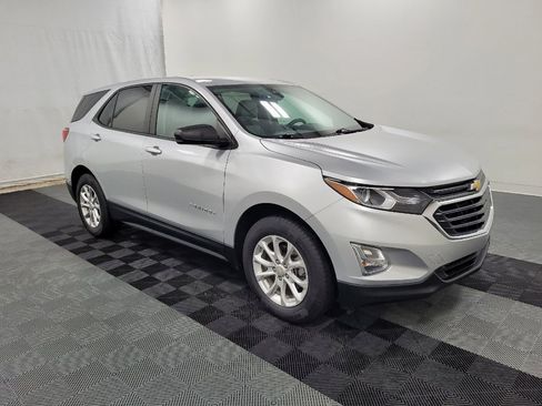 Used 2020 Chevrolet Equinox LS w/ LPO, Cargo Package AWD/4WD image 11