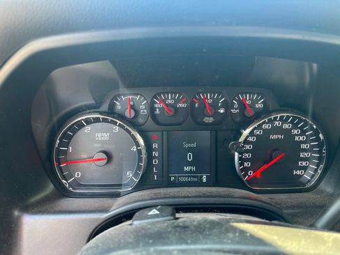 Used 2018 GMC Sierra 2500 4x4 Crew Cab w/ Sierra Convenience Package image 9