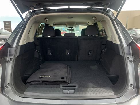 Used 2024 Nissan Rogue S AWD/4WD image 8