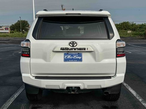 Used 2023 Toyota 4Runner SR5 Premium w/ Moonroof Package AWD/4WD image 7