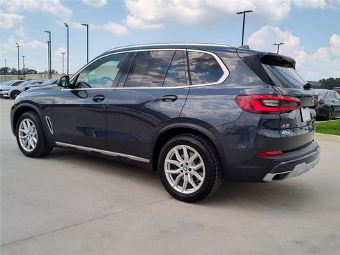Used 2022 BMW X5 xDrive40i w/ Parking Assistance Package image 4