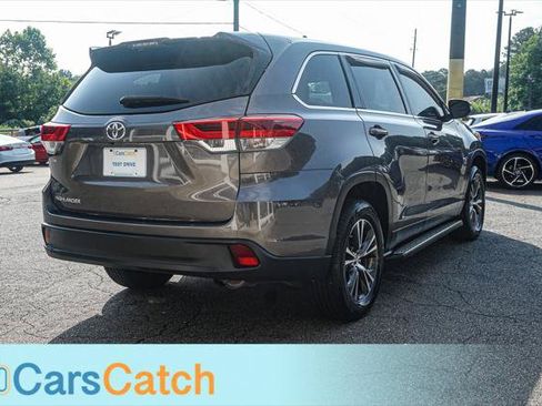 Used 2019 Toyota Highlander LE FWD image 15
