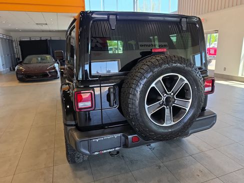Used 2023 Jeep Wrangler Unlimited Sahara AWD/4WD image 10