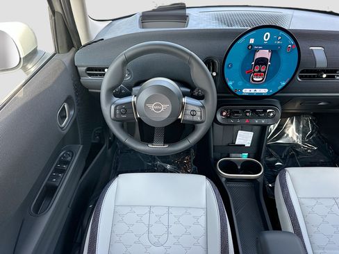 New 2026 MINI Cooper 4-Door Hardtop image 17