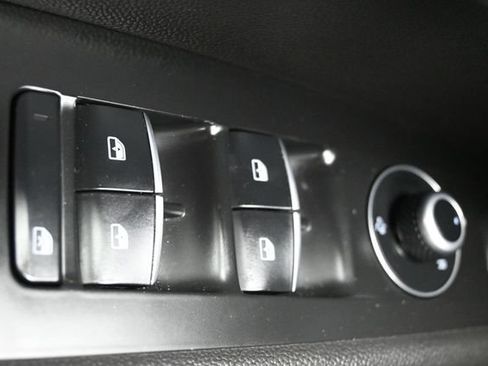 Used 2023 Alfa Romeo Stelvio Ti AWD/4WD image 30