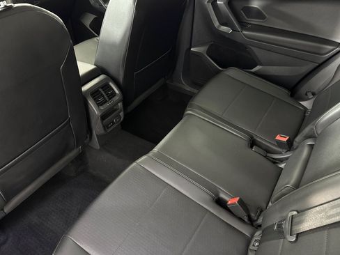 Used 2019 Volkswagen Tiguan SE AWD/4WD image 26