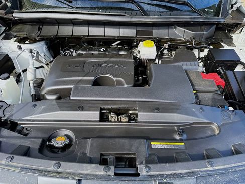 Used 2024 Nissan Pathfinder SL image 25