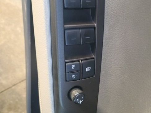 Used 2023 Toyota Camry LE image 18