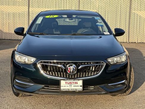 Used 2018 Buick Regal Preferred image 2