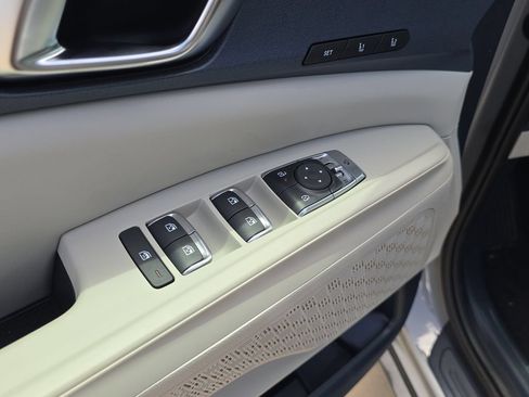 New 2026 Kia Carnival EX FWD image 21