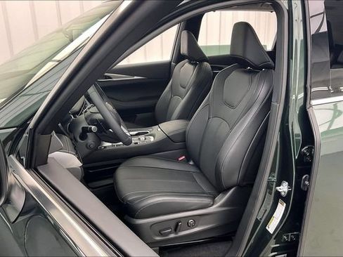 Certified 2026 INFINITI QX60 Luxe w/ Cargo Package AWD/4WD image 8